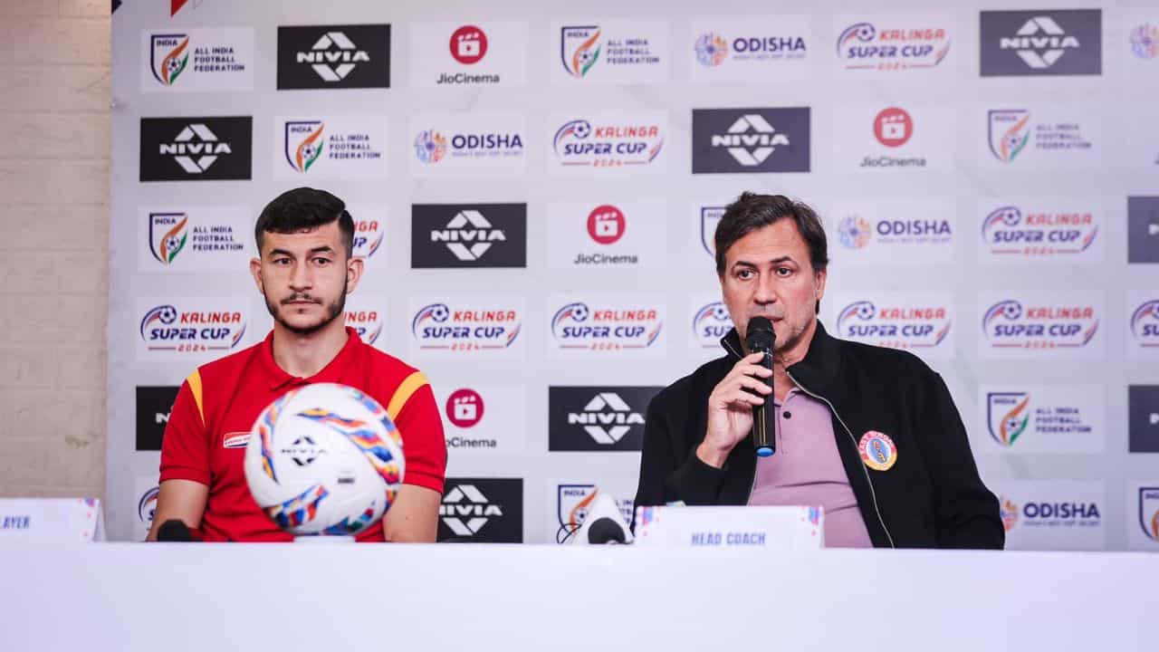 East Bengal: লাল-হলুদে ট্রফির স্বাদ দিতে চান কুয়াদ্রাত East Bengal: লাল-হলুদে ট্রফির স্বাদ দিতে চান কুয়াদ্রাত