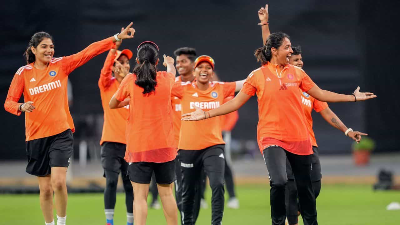 IND W vs AUS W: স্পিনের বিরুদ্ধে জোরালো প্রস্তুতি অজিদের, ভারতের চিন্তা ক্যাপ্টেনের ফর্ম IND W vs AUS W: স্পিনের বিরুদ্ধে জোরালো প্রস্তুতি অজিদের, ভারতের চিন্তা ক্যাপ্টেনের ফর্ম