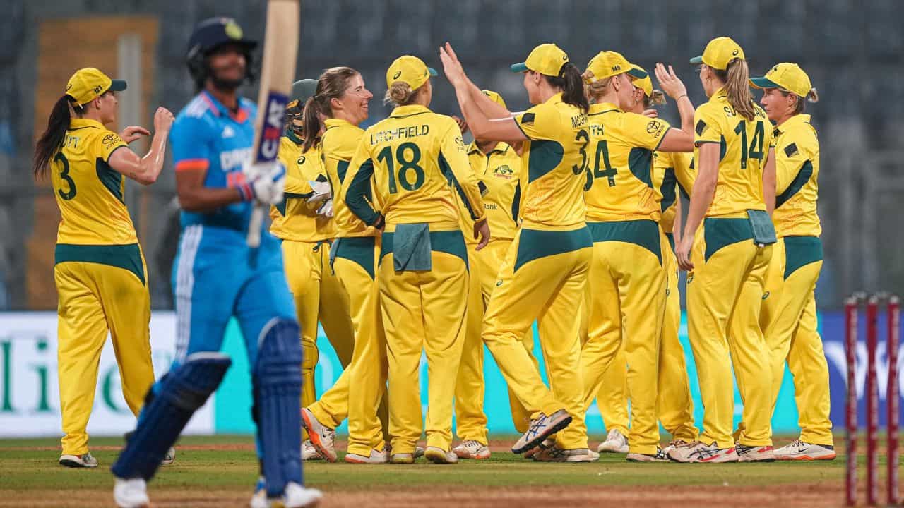 IND W vs AUS W: অস্ট্রেলিয়ার রেকর্ড রান, লজ্জার ক্লিনসুইপ হরমনপ্রীতরা IND W vs AUS W: অস্ট্রেলিয়ার রেকর্ড রান, লজ্জার ক্লিনসুইপ হরমনপ্রীতরা