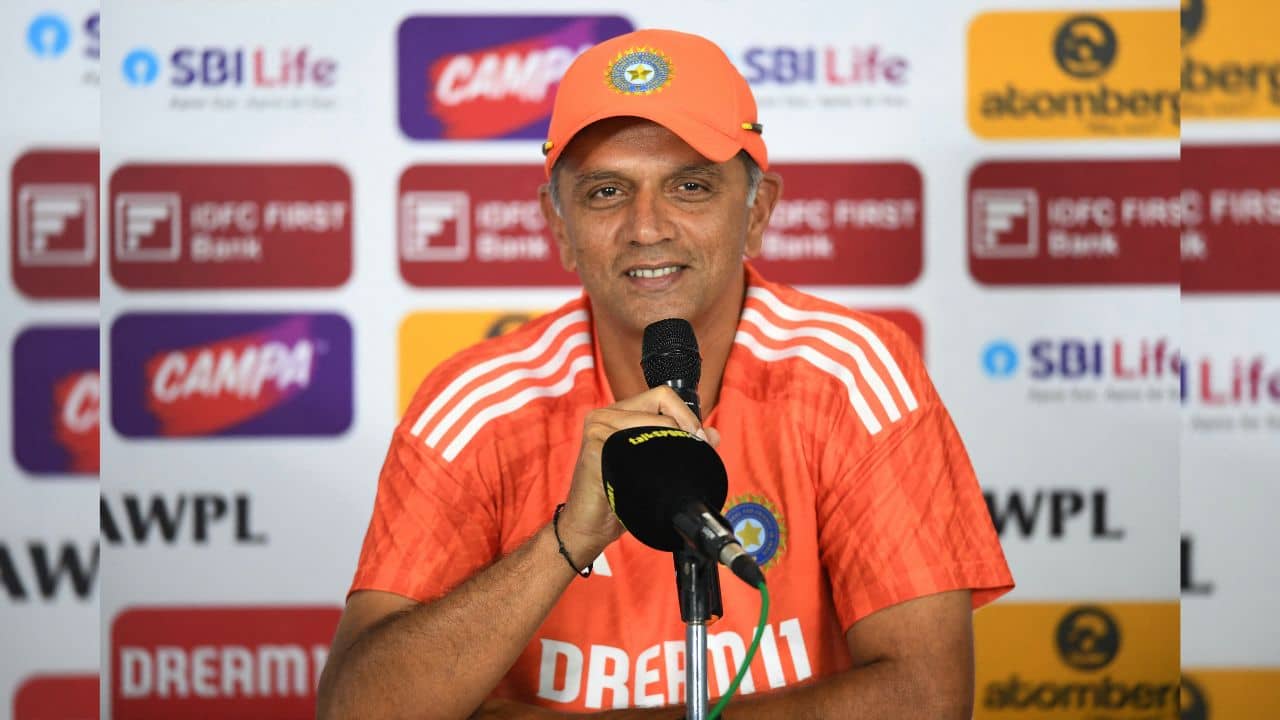 IND vs ENG: ধ্রুব নাকি ভরত, কে হবেন প্রথম টেস্টের কিপার? দ্রাবিড় বললেন...