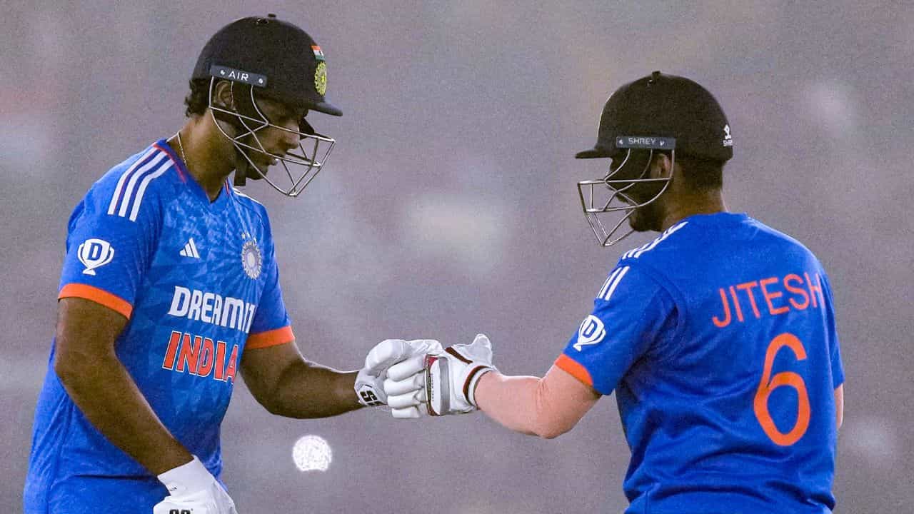 IND vs AFG: রোহিত রান আউট, তরুণরা জেতালেন ভারতকে IND vs AFG: রোহিত রান আউট, তরুণরা জেতালেন ভারতকে