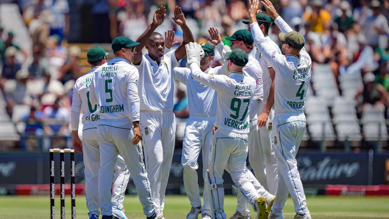 India vs South Africa: ০ রানে ৬ উইকেট! ১১ বলে লজ্জার বিশ্বরেকর্ড রোহিত-বিরাটদের! India vs South Africa: ০ রানে ৬ উইকেট! ১১ বলে লজ্জার বিশ্বরেকর্ড রোহিত-বিরাটদের!