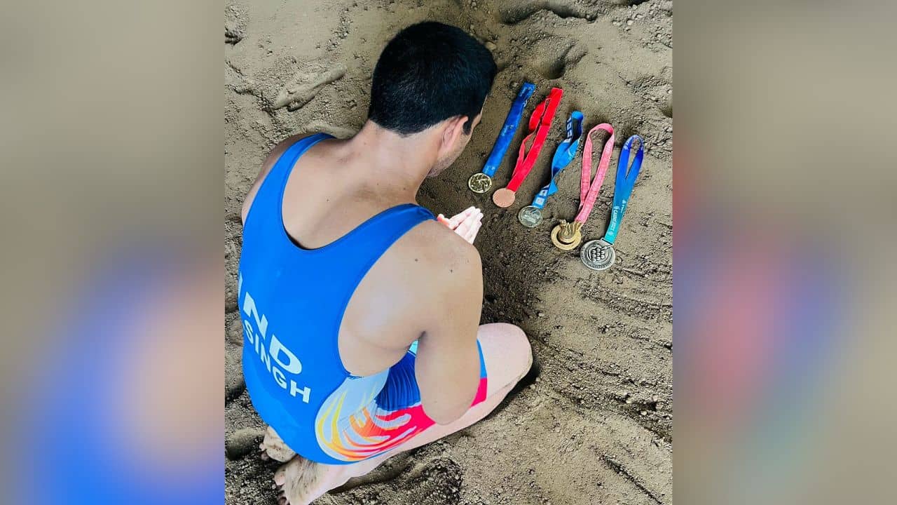 মূক ও বধির হওয়াটাই কি আমার অপরাধ? খেলরত্ন না পেয়ে বিস্ফোরক কুস্তিগির বীরেন্দ্র