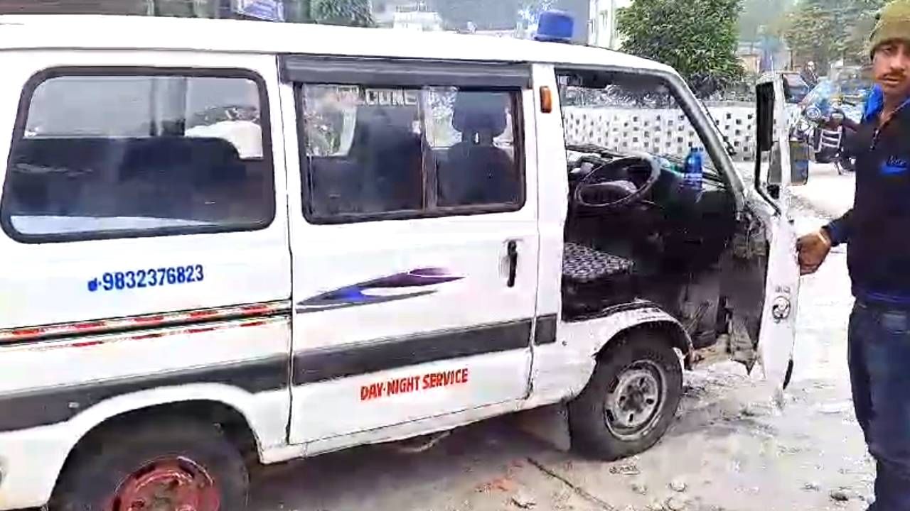 Jalpaiguri: ময়নাগুড়িতে প্রাথমিক শিক্ষকের ঝুলন্ত দেহ উদ্ধার, মৃত্যুর কারণ নিয়ে ধোঁয়াশা