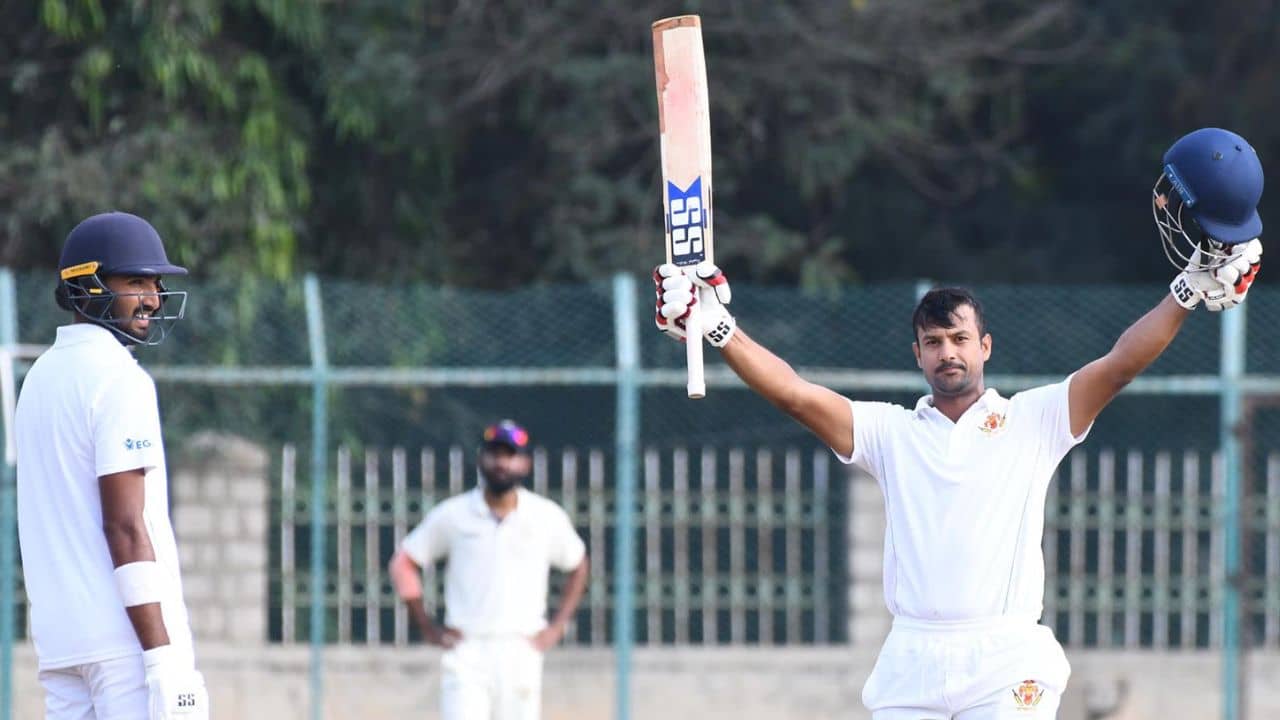 Mayank Agarwal: বিমানে অসুস্থ হয়ে পড়েন, আইসিইউতে মায়াঙ্ক আগরওয়াল