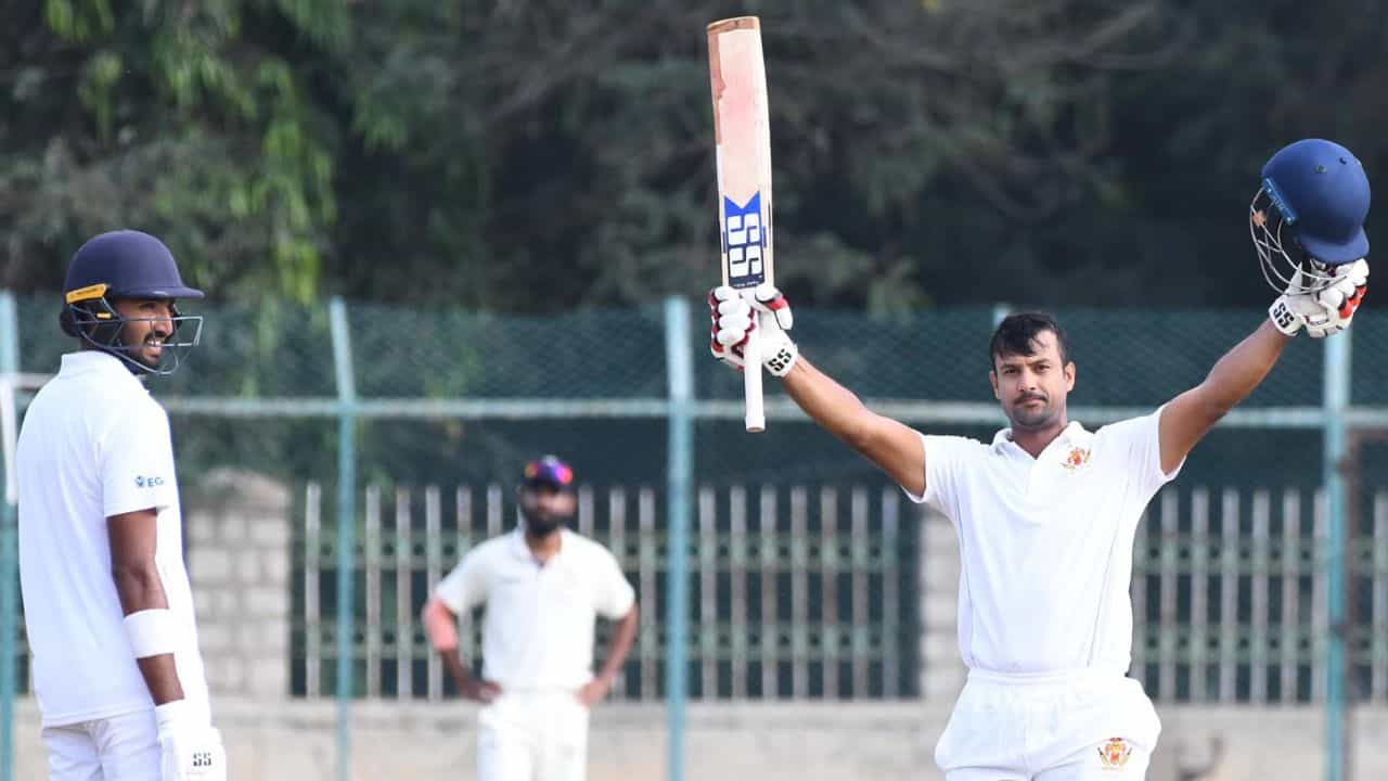 Mayank Agarwal: বিমানে অসুস্থ হয়ে পড়েন, আইসিইউতে মায়াঙ্ক আগরওয়াল Mayank Agarwal: বিমানে অসুস্থ হয়ে পড়েন, আইসিইউতে মায়াঙ্ক আগরওয়াল