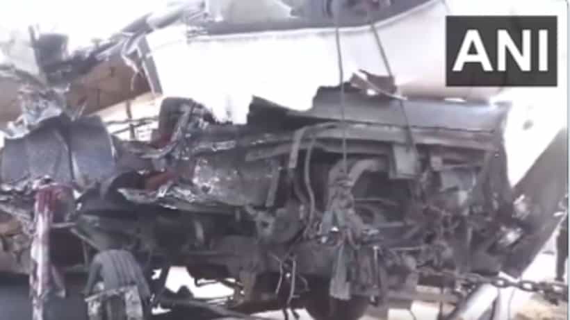 Bus Accident: বাসের সামনেটা নেই, ভিতরে তালগোল পাকানো ১৪টা দেহ, পিকনিক করতে গিয়ে মর্মান্তিক পরিণতি