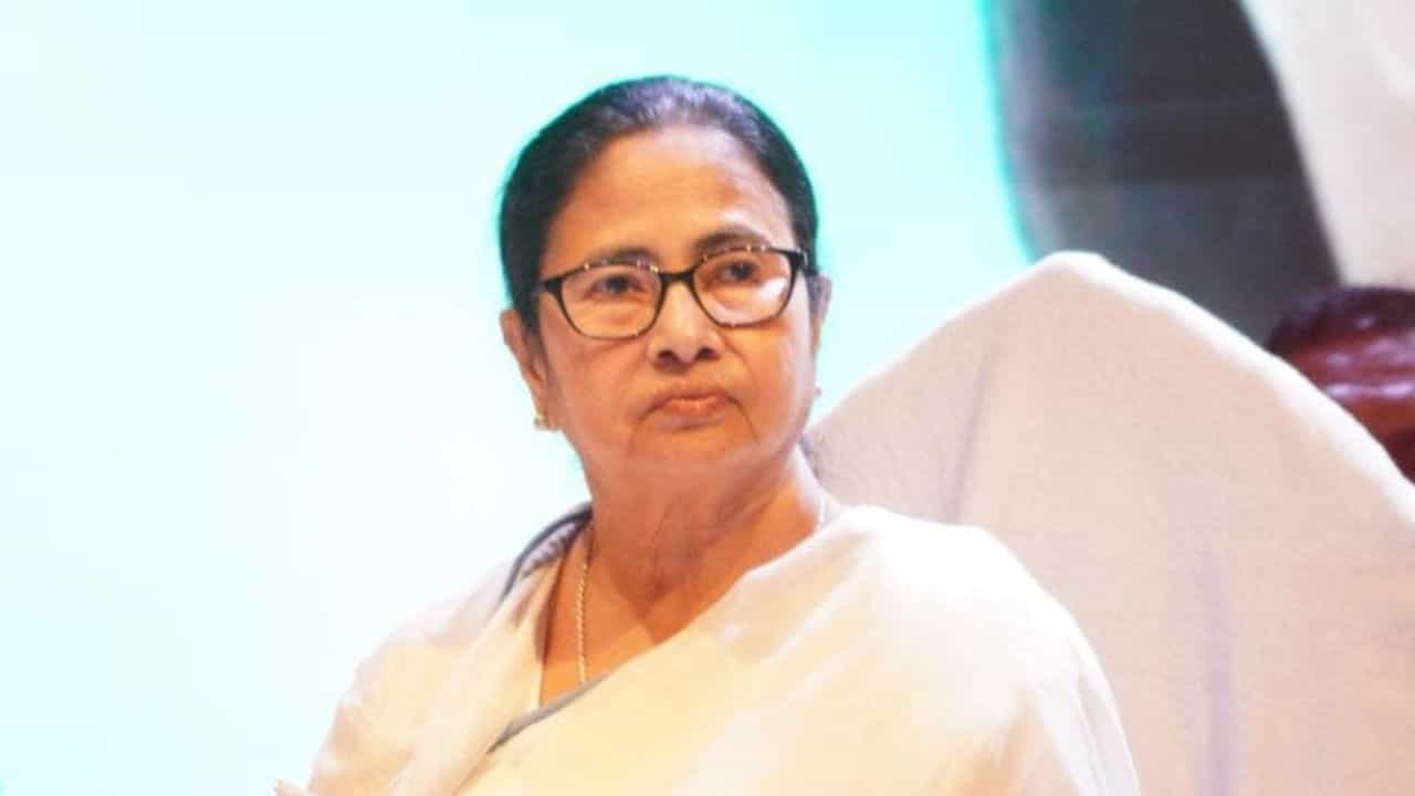 Meeting at Kalighat: অধীরের জেলায় কোন স্ট্র্যাটেজি মমতার, আজ কালীঘাটে মুর্শিদাবাদ নিয়ে বৈঠক