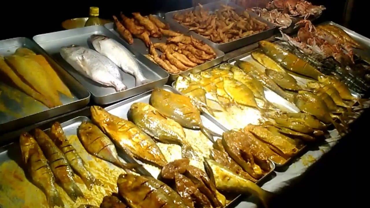 Digha Food Stalls: দিঘায় সমুদ্রের ধারে বসে সি-ফুড? বাসি-পচা খাবার দিচ্ছে না তো প্লেটে