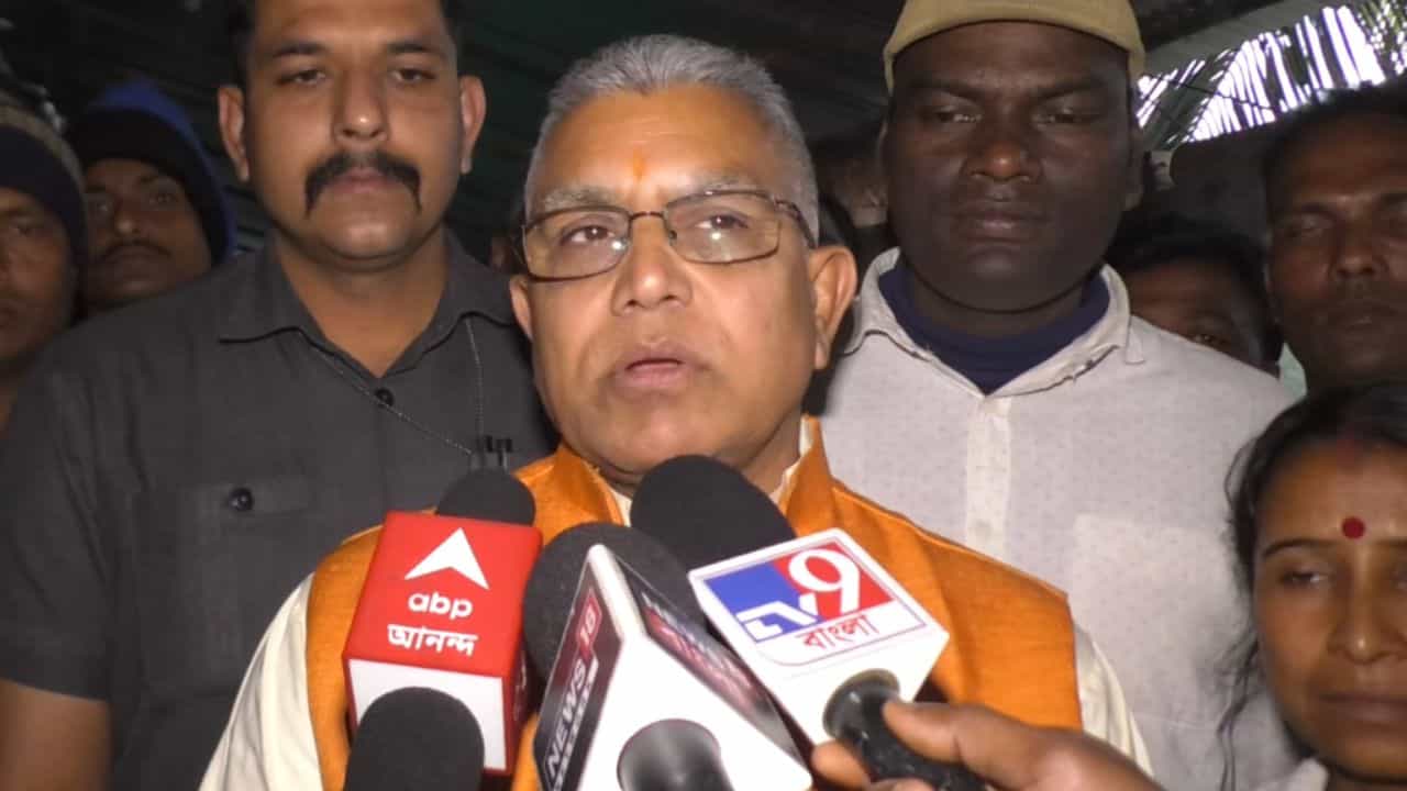 Dilip Ghosh: মুখ্যমন্ত্রী গঙ্গাসাগর ছাড়তেই মেলায় দিলীপ ঘোষ, শোনালেন বড় আশার খবর Dilip Ghosh: মুখ্যমন্ত্রী গঙ্গাসাগর ছাড়তেই মেলায় দিলীপ ঘোষ, শোনালেন বড় আশার খবর