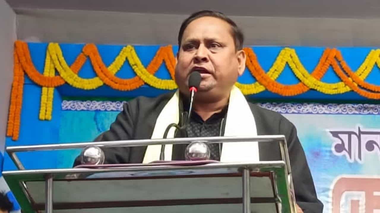 Humayun Kabir: আশা করে মেলায় গিয়েও হতাশ হুমায়ুন, আবার কী হল Humayun Kabir: আশা করে মেলায় গিয়েও হতাশ হুমায়ুন, আবার কী হল