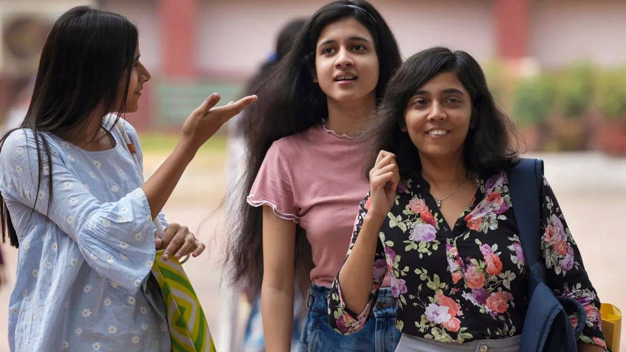 Girls Hostel: মহিলাদের জন্য আসছে সেফ হাভেন, জমি দিলেই বাকি দায়িত্ব কেন্দ্রের