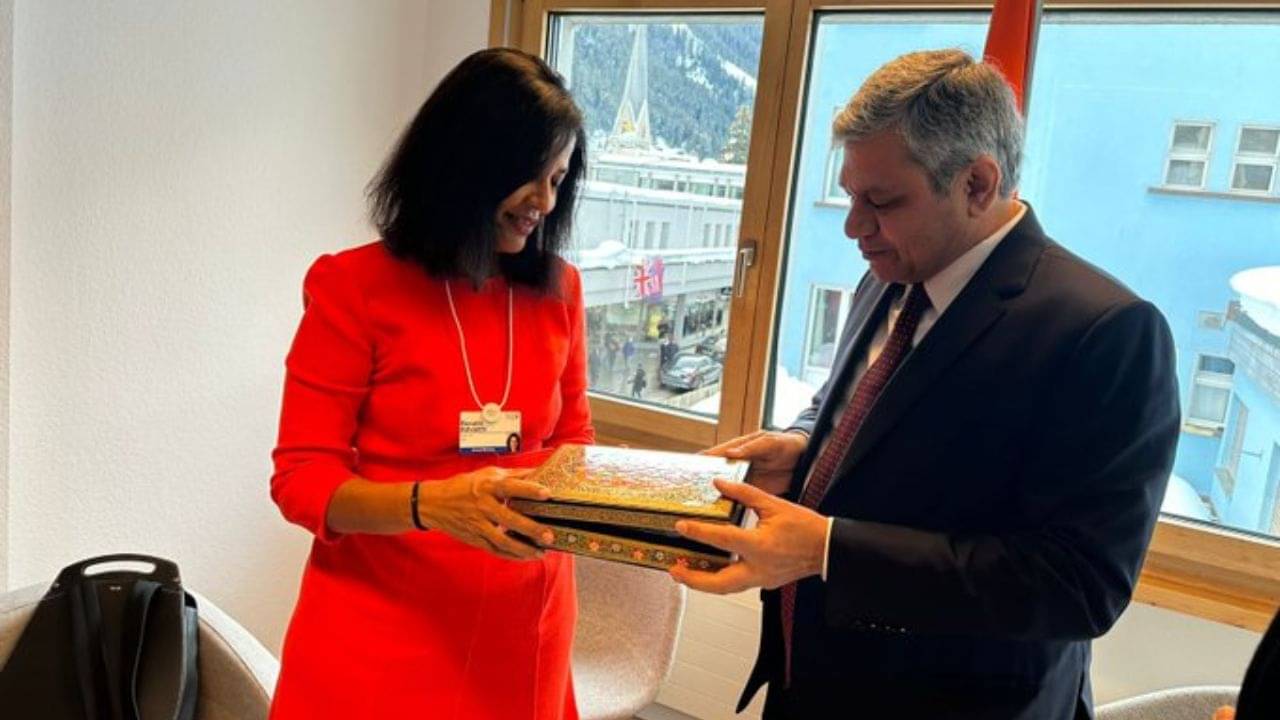 Ashwini Vaishnaw: মেক ইন ইন্ডিয়া নিয়ে আগ্রহী ফ্লেক্স, ফলপ্রসু বৈঠক অশ্বিনীর সঙ্গে