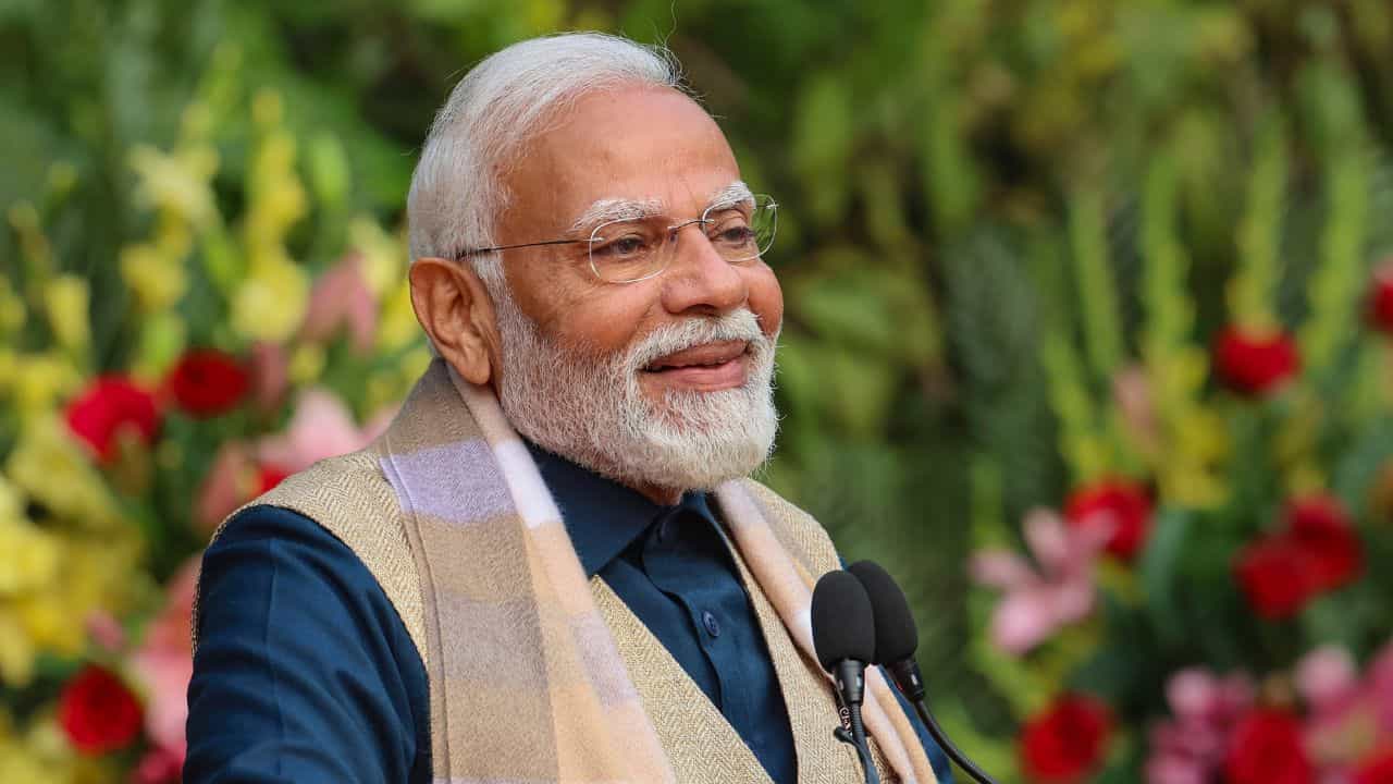 PM Narendra Modi: 'জনগণ কেন মোদীকেই বেছে নেন?', লোকসভা ভোটের আগেই নতুন প্রচার বিজেপির PM Narendra Modi: 'জনগণ কেন মোদীকেই বেছে নেন?', লোকসভা ভোটের আগেই নতুন প্রচার বিজেপির