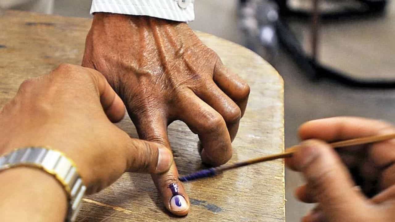 Lok Sabha-Rajya Sabha Election: লোকসভার সঙ্গেই কি বাংলায় হবে রাজ্যসভা নির্বাচন? তুঙ্গে জল্পনা Lok Sabha-Rajya Sabha Election: লোকসভার সঙ্গেই কি বাংলায় হবে রাজ্যসভা নির্বাচন? তুঙ্গে জল্পনা