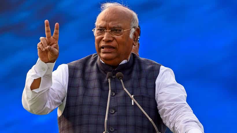 Mallikarjun Kharge on Nitish Kumar: জানিনা নীতীশের মাথায় কী চলছে, ইন্ডিয়া জোটে ঐক্যের বার্তাতেও উদাসী সুর খাড়্গের গলায়