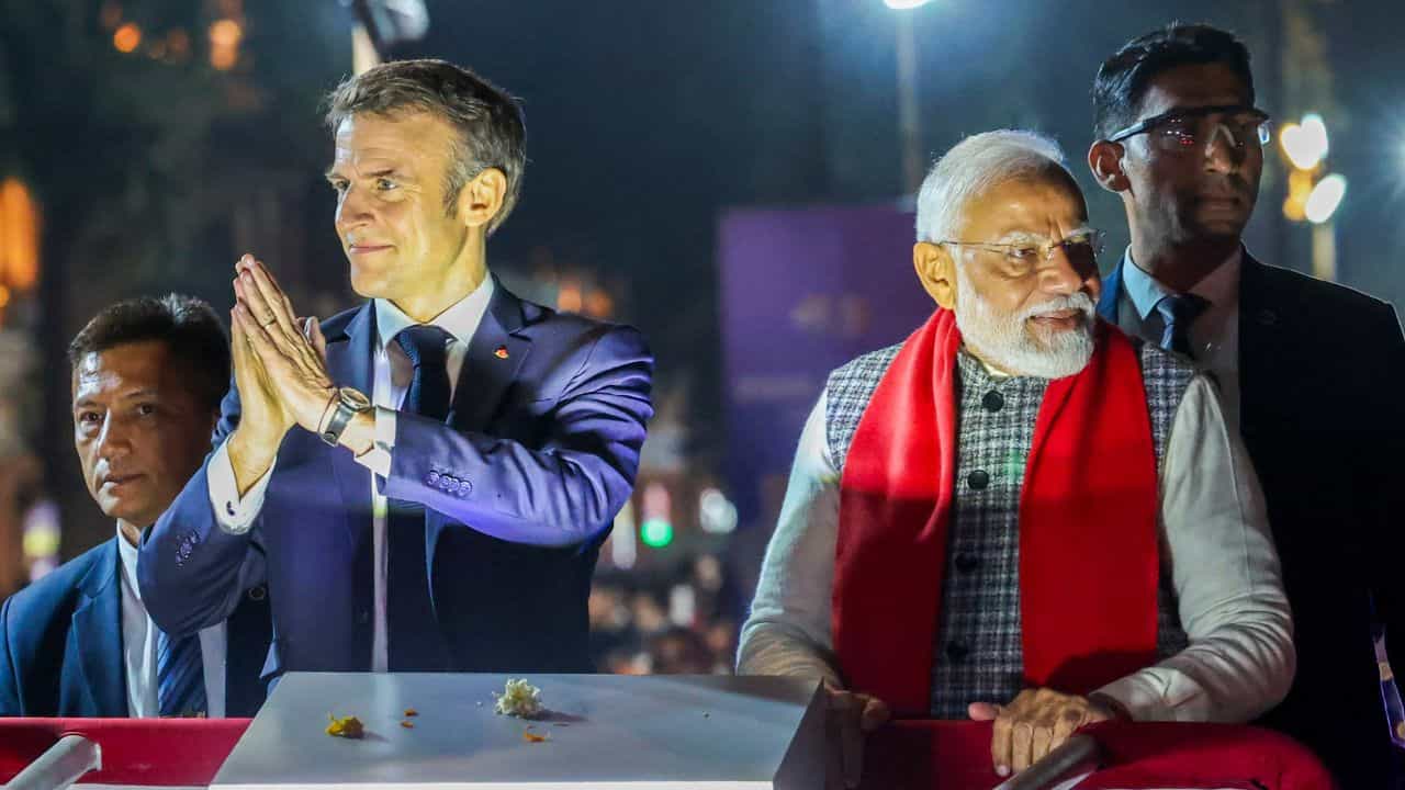 Emmanuel Macron: প্রজাতন্ত্র দিবসে বড় উপহার ম্যাক্রঁর, ভারতীয় পড়ুয়াদের জন্য করলেন বিশেষ ঘোষণা Emmanuel Macron: প্রজাতন্ত্র দিবসে বড় উপহার ম্যাক্রঁর, ভারতীয় পড়ুয়াদের জন্য করলেন বিশেষ ঘোষণা