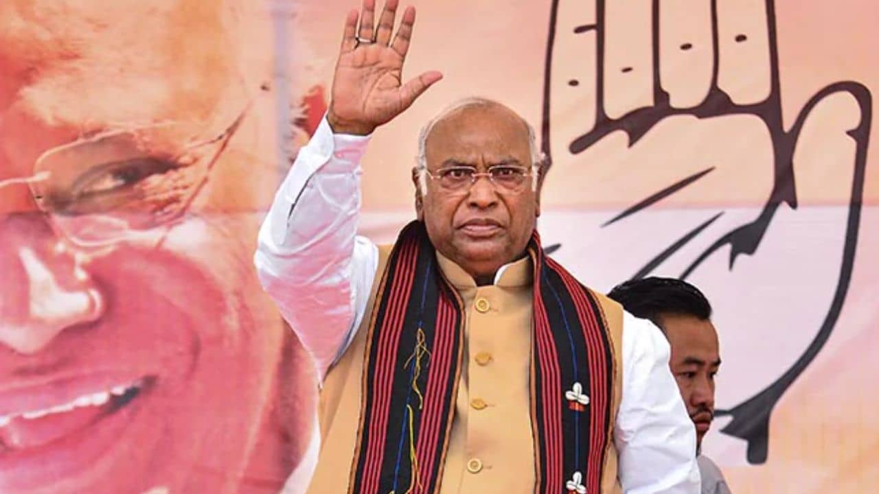 INDIA Alliance: নারাজ নীতীশ, ইন্ডিয়া জোটের নেতৃত্ব দেবেন মল্লিকার্জুন খাড়্গে