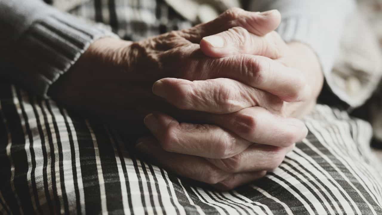 Old Woman: ১৯ নাতি-পুতিরও আছে ৩০ সন্তান! ৭বার বিয়ের পরও আবার পিড়িতে বসতে রাজি ১১২ বছরের 'তরুণী' Old Woman: ১৯ নাতি-পুতিরও আছে ৩০ সন্তান! ৭বার বিয়ের পরও আবার পিড়িতে বসতে রাজি ১১২ বছরের 'তরুণী'