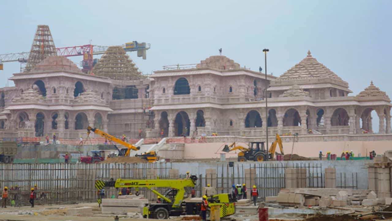 Ayodhya Ram Mandir: ভূমিকম্প হোক বা বন্যা, হাজার বছরও কোনও বিপর্যয় টলাতে পারবে না রাম মন্দিরকে! Ayodhya Ram Mandir: ভূমিকম্প হোক বা বন্যা, হাজার বছরও কোনও বিপর্যয় টলাতে পারবে না রাম মন্দিরকে!