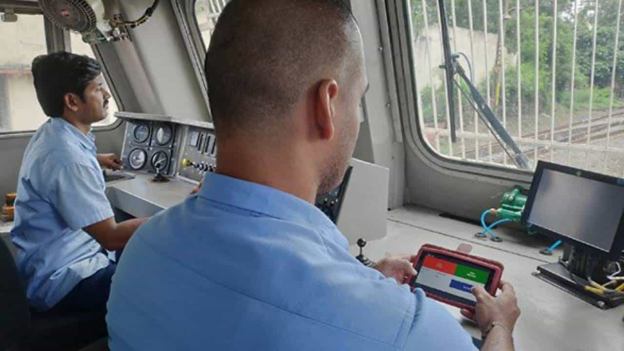 Indian Rail Recruitment: ৫,৬৯৬ লোকো পাইলট নেবে ভারতীয় রেল, এ রাজ্যেও প্রচুর শূন্যপদ Indian Rail Recruitment: ৫,৬৯৬ লোকো পাইলট নেবে ভারতীয় রেল, এ রাজ্যেও প্রচুর শূন্যপদ