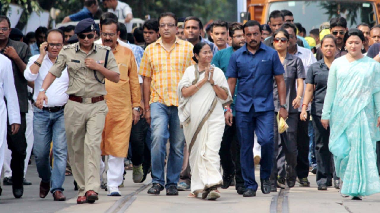 Mamata Banerjee Sanhati Yatra: কালীঘাটে পুজো সেরে স্কুটিতে গুরুদুয়ার যাবেন মমতা, তারপর গির্জা-মসজিদে