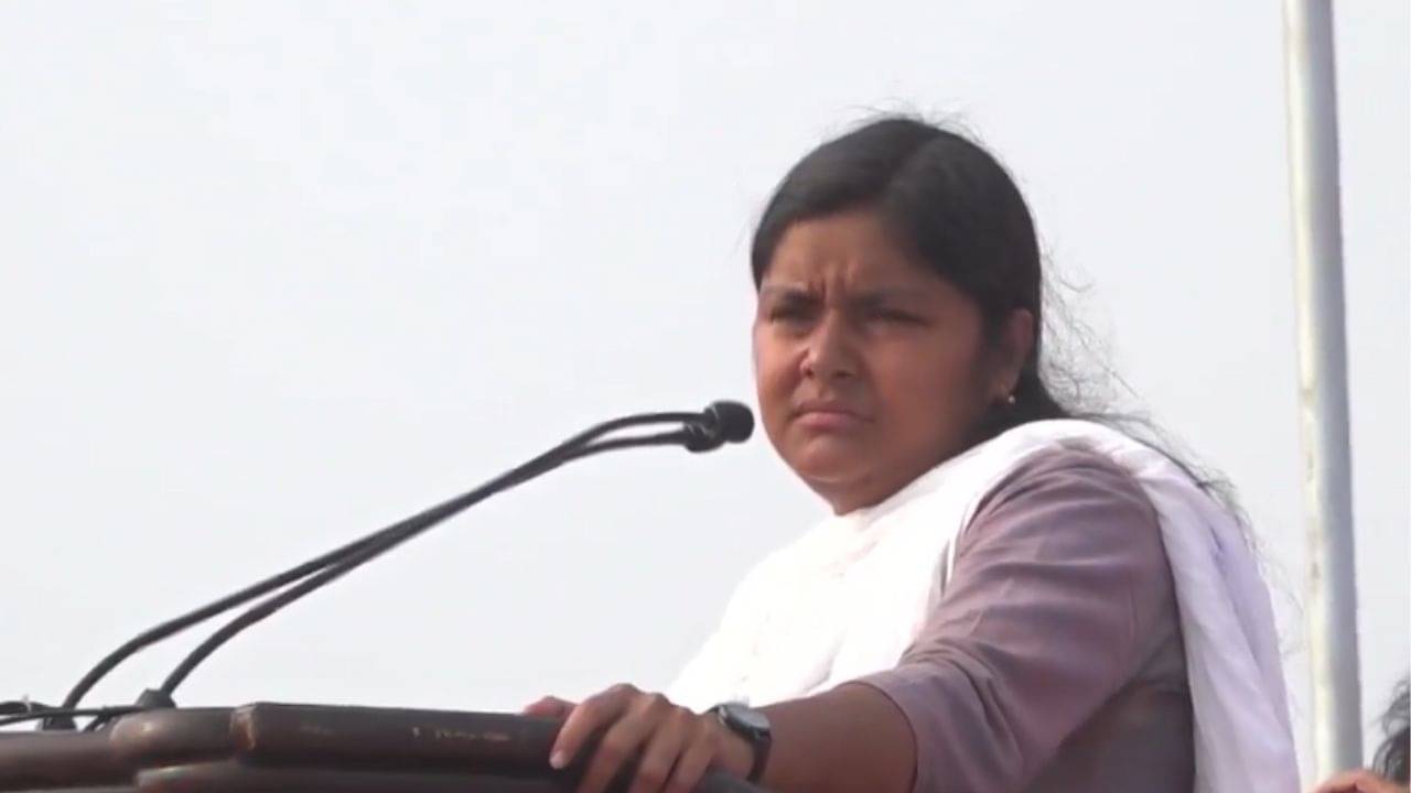 Minakshi Mukherjee: বামেরা শূন্য, ব্রিগেডের মঞ্চে তারই মানে বোঝালেন মীনাক্ষী