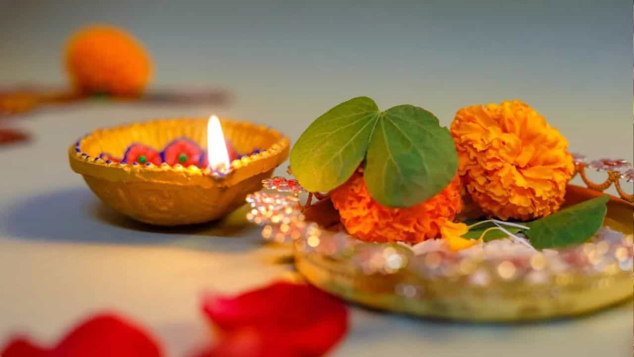 Paush Purnima 2024: হিন্দু ক্যালেন্ডার মতে, পৌষ পূর্ণিমা কবে? উপবাস ও স্নানের শুভ সময় কখন, জানেন? Paush Purnima 2024: হিন্দু ক্যালেন্ডার মতে, পৌষ পূর্ণিমা কবে? উপবাস ও স্নানের শুভ সময় কখন, জানেন?