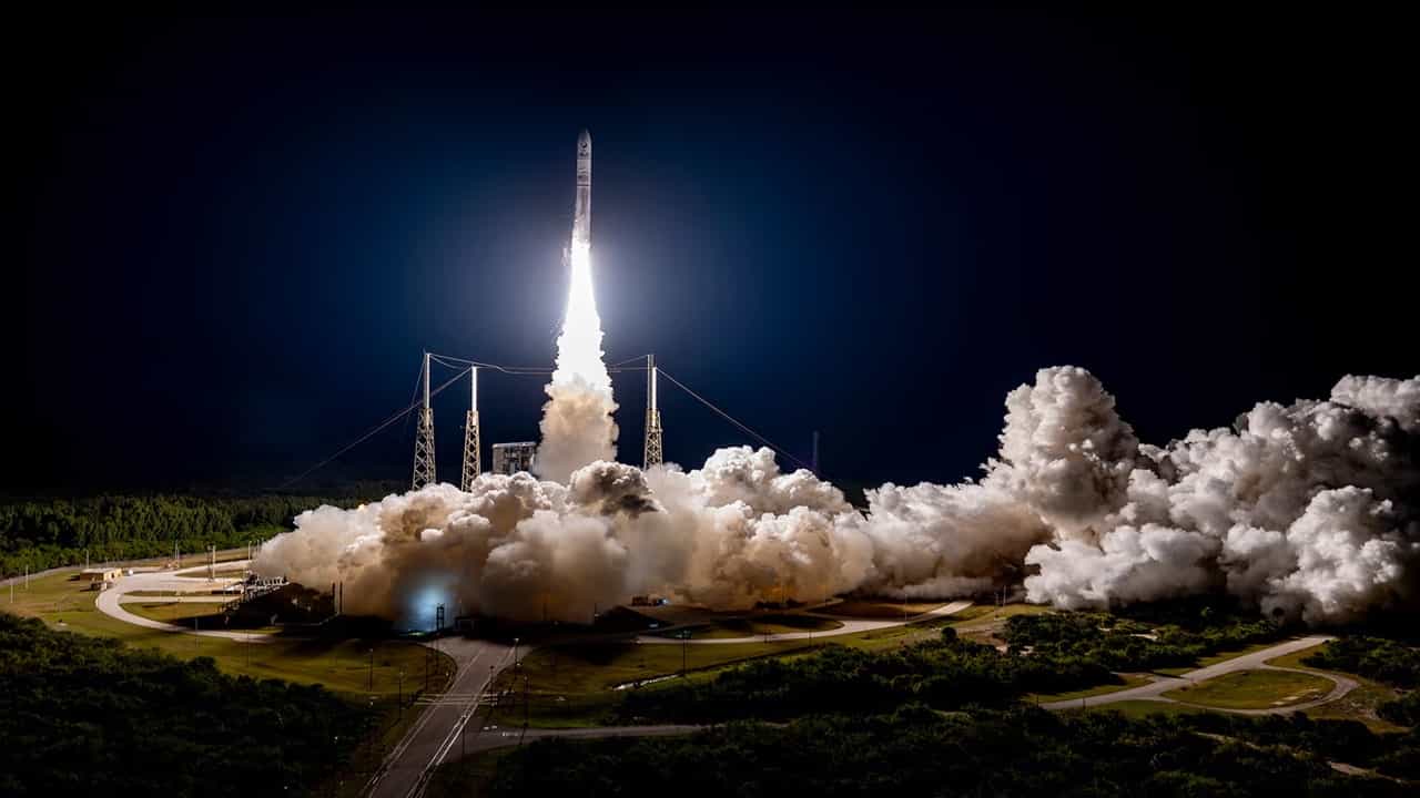 Peregrine Mission: 50 বছর পর আমেরিকার চন্দ্রাভিযান, উৎক্ষেপণের পরেই ধরা পড়ল বড়সড় ত্রুটি Peregrine Mission: 50 বছর পর আমেরিকার চন্দ্রাভিযান, উৎক্ষেপণের পরেই ধরা পড়ল বড়সড় ত্রুটি