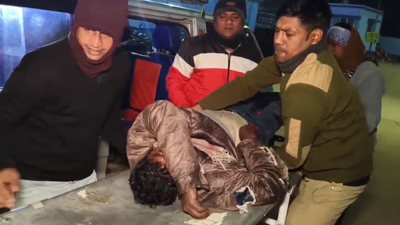 Picnic: হাসিমুখে পিকনিক করে বাড়ি ফেরার পথেই কান্নার রোল, এক নিমেষে উচ্ছ্বাস মিলিয়ে গেল বিষাদে Picnic: হাসিমুখে পিকনিক করে বাড়ি ফেরার পথেই কান্নার রোল, এক নিমেষে উচ্ছ্বাস মিলিয়ে গেল বিষাদে