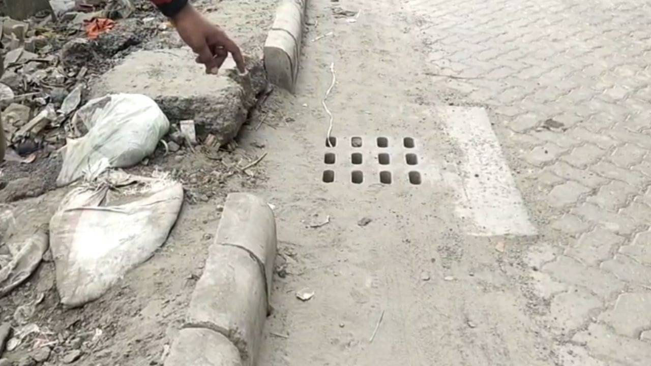 Accident: সাইকেলের চাকা তখনও ঘুরছে, ১৬ চাকা লরির ধাক্কায় ছিটকে পড়লেন দাদু-নাতি