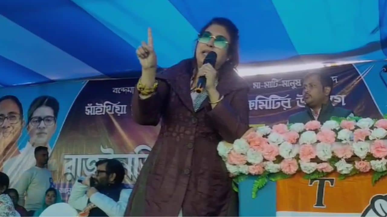 Satabdi Roy: বিরোধিতা করলে দল থেকে ছিটকে যেতে হবে, রনংদেহী মেজাজে শতাব্দী