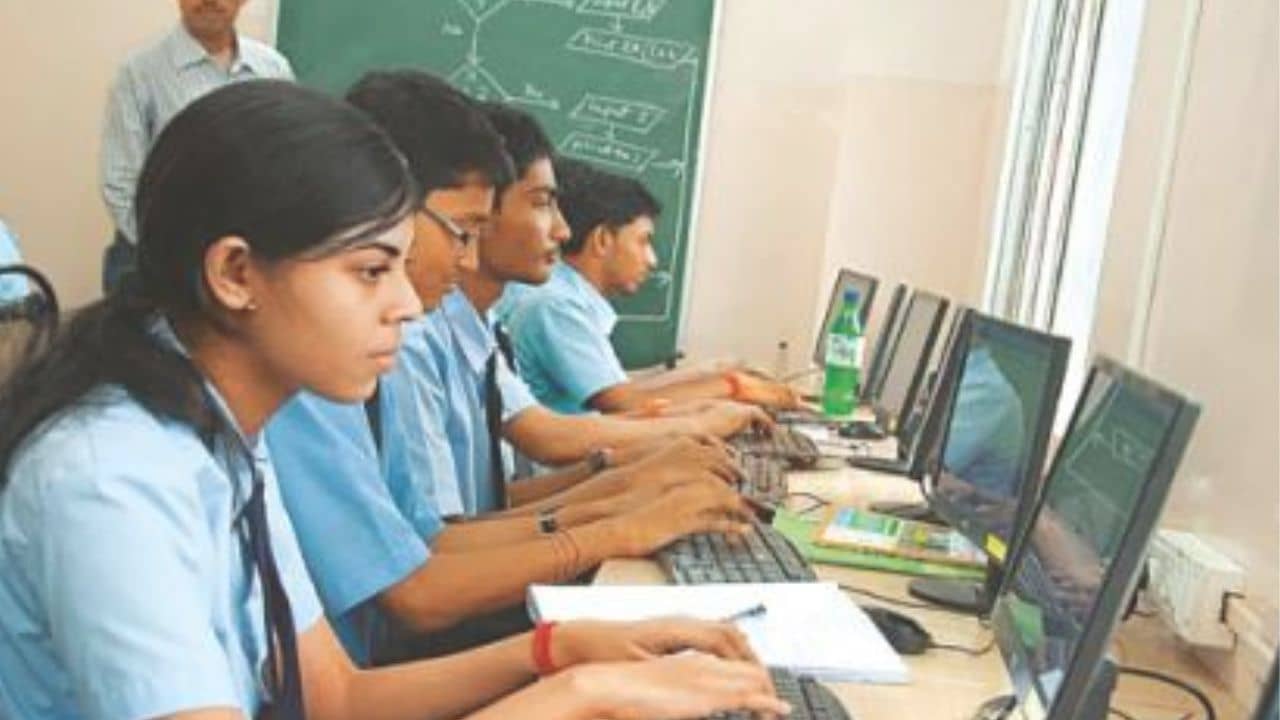 School: বড় সিদ্ধান্ত নিল রাজ্য, সব স্কুলে বসছে হাইস্পিড ইন্টারনেট