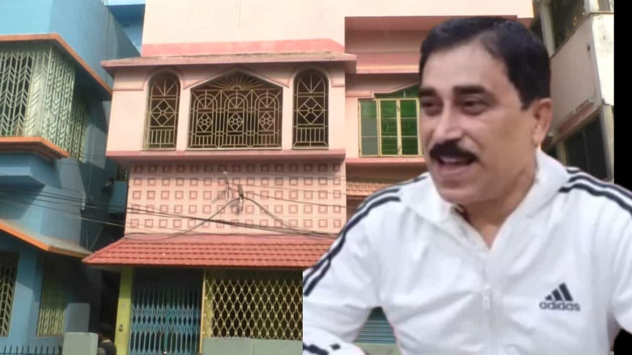 Shankar Adhya:‘সোনার দোকানে সিন্দুক তুলে নিয়ে যেতেন শঙ্কর, বাড়ি দখল করে হত কার্যালয়’ Shankar Adhya:‘সোনার দোকানে সিন্দুক তুলে নিয়ে যেতেন শঙ্কর, বাড়ি দখল করে হত কার্যালয়’