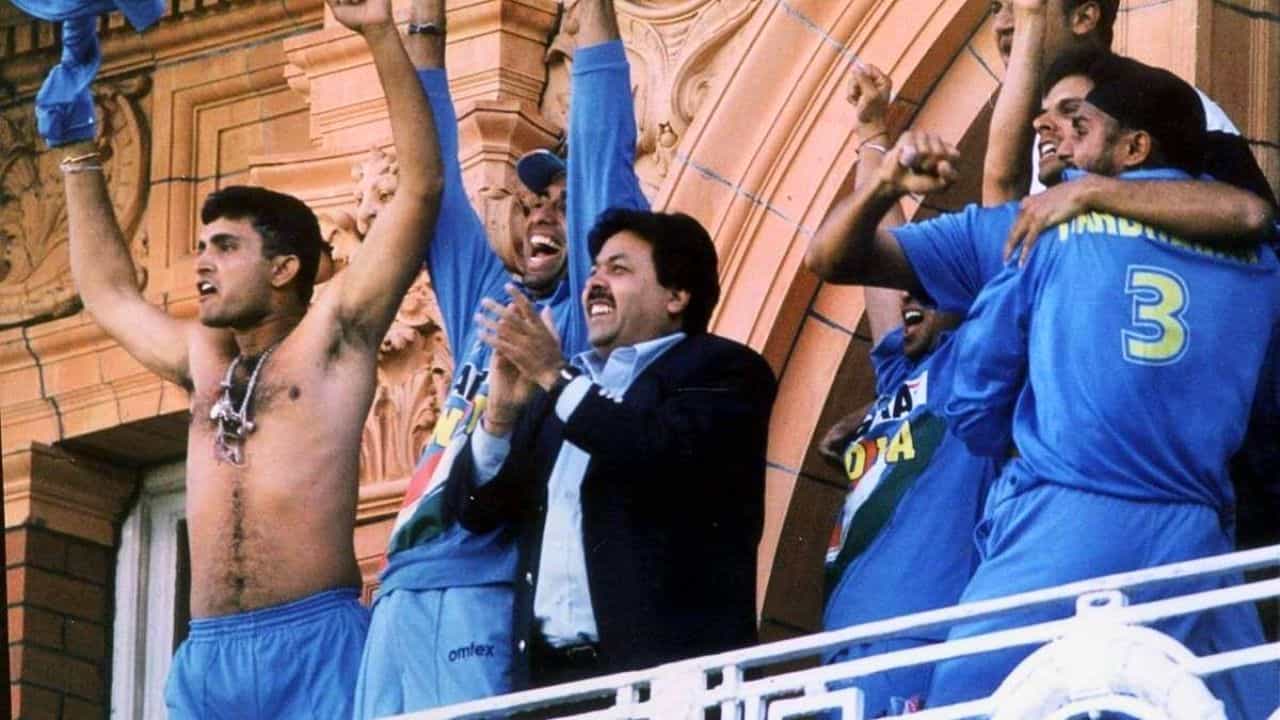 Sourav Ganguly: সচিনের আপত্তি থাকলেও পাত্তা দেননি ক্যাপ্টেন সৌরভ, আর তারপরই তৈরি হল ইতিহাস Sourav Ganguly: সচিনের আপত্তি থাকলেও পাত্তা দেননি ক্যাপ্টেন সৌরভ, আর তারপরই তৈরি হল ইতিহাস