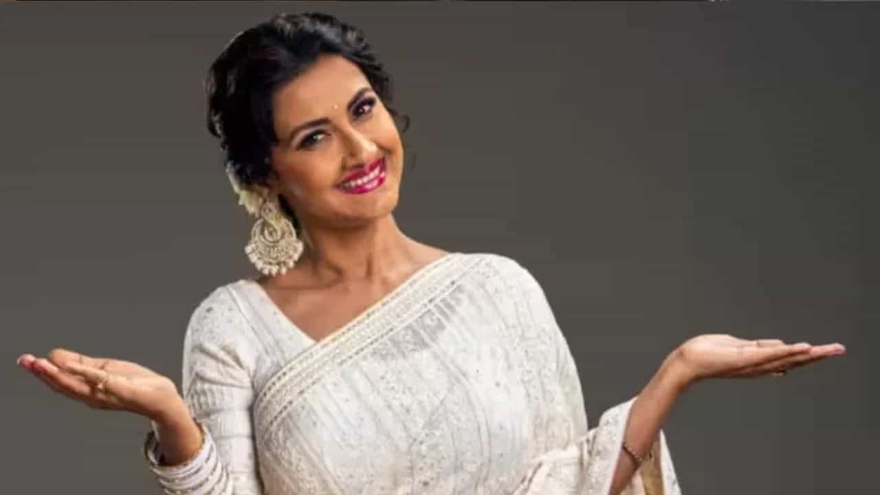 রচনা বন্দ্যোপাধ্যায়, একের পর এক সোশ্যাল পোস্ট তাঁর বর্তমানে ভাইরাল। সোশ্যাল মিজিয়াতে বারবরই সক্রিয় তিনি। তারই মাঝে এবার বিদেশ থেকে একাধিক ফ্রেম শেয়ার করে নিলেন তিনি সকলের সঙ্গে।