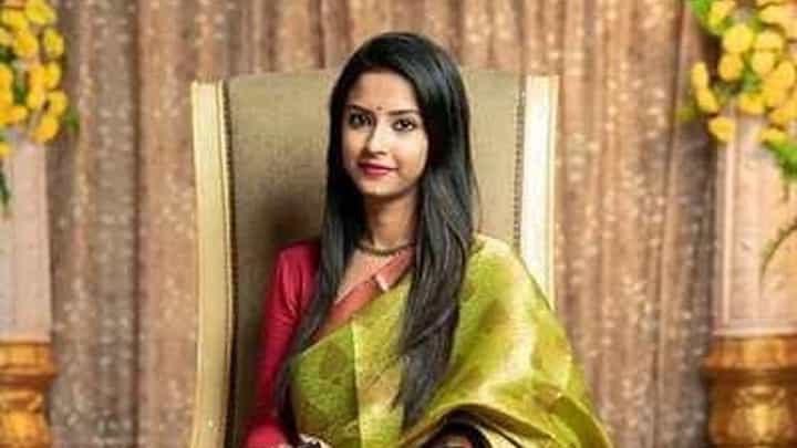 Sohini Banerjee Marriage: সাড়ে ১০ বছরের প্রেম, এবার বিয়ে ‘উড়ন তুবড়ি’র নায়িকার Sohini Banerjee Marriage: সাড়ে ১০ বছরের প্রেম, এবার বিয়ে ‘উড়ন তুবড়ি’র নায়িকার
