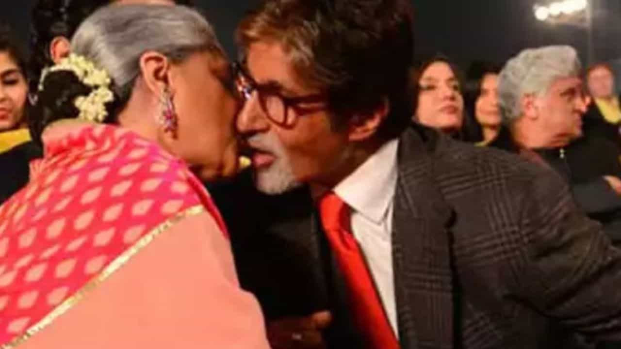 ভাগ্যিস আমার মতো জয়াও থ্যালাসেমিক কেরিয়ার নন, না হলে অভিষেক-শ্বেতা এই রোগে আক্রান্ত হত: অমিতাভ ভাগ্যিস আমার মতো জয়াও থ্যালাসেমিক কেরিয়ার নন, না হলে অভিষেক-শ্বেতা এই রোগে আক্রান্ত হত: অমিতাভ