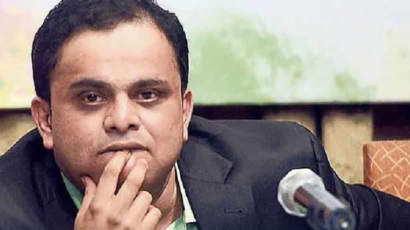 ‘শিল্পকে মেনে নিতে হবে, রাষ্ট্র ব্যান করবে’, ‘হুব্বা’র পরিচালক ব্রাত্য বসু