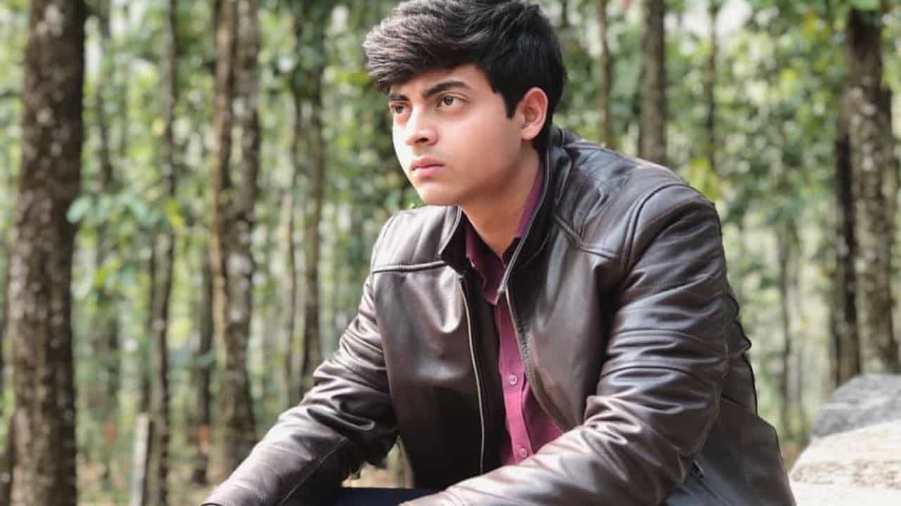 অনস্ক্রিনে কন্যার মৃত্যু, হাউ হাউ করে কেঁদে ফেললেন দিব্যজ্যোতি অনস্ক্রিনে কন্যার মৃত্যু, হাউ হাউ করে কেঁদে ফেললেন দিব্যজ্যোতি