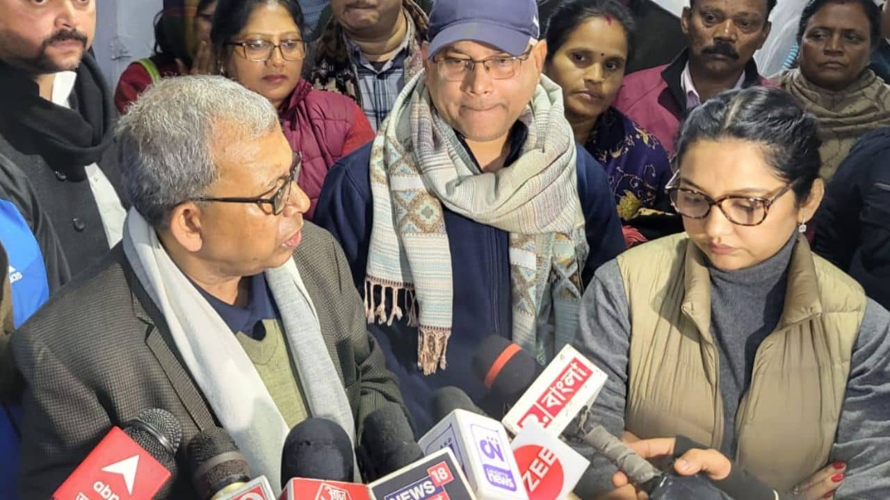 June malia: রুদ্ধদ্বার বৈঠকে কি মিলল অন্তর্দ্বন্দ্ব মেটানোর সূত্র? হোঁচট খেলেন জুন মালিয়া