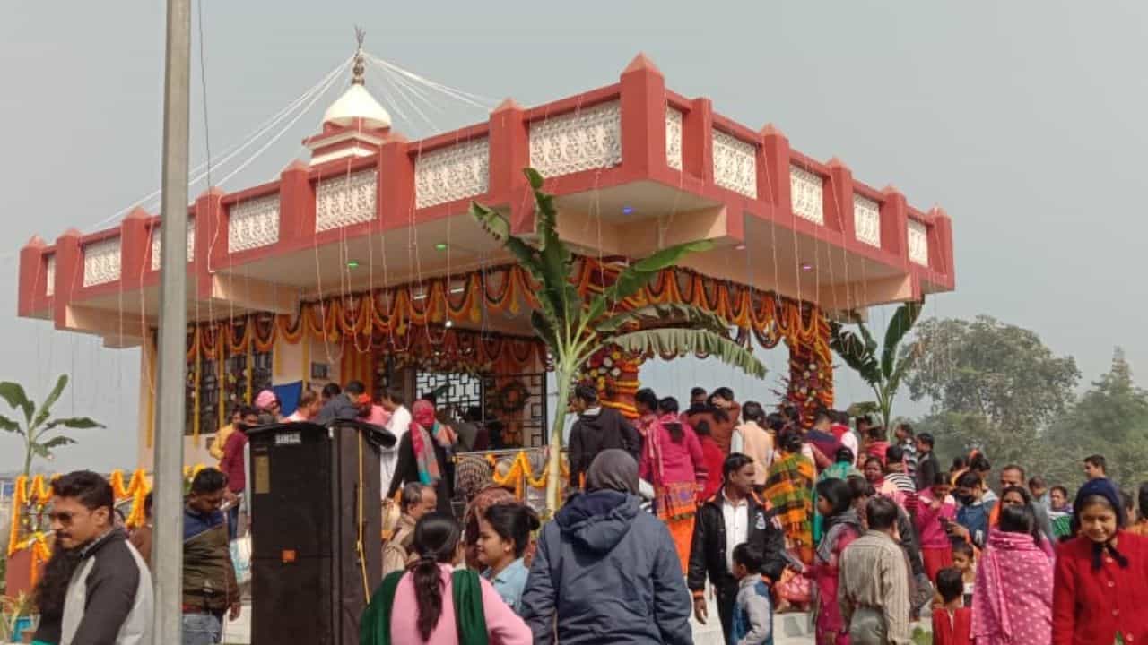 Ram Mandir in Medinipur: মকর সংক্রান্তির দিনই বাংলায় খুলছে রাম মন্দির, শাসক দলকে কটাক্ষ বিজেপির Ram Mandir in Medinipur: মকর সংক্রান্তির দিনই বাংলায় খুলছে রাম মন্দির, শাসক দলকে কটাক্ষ বিজেপির