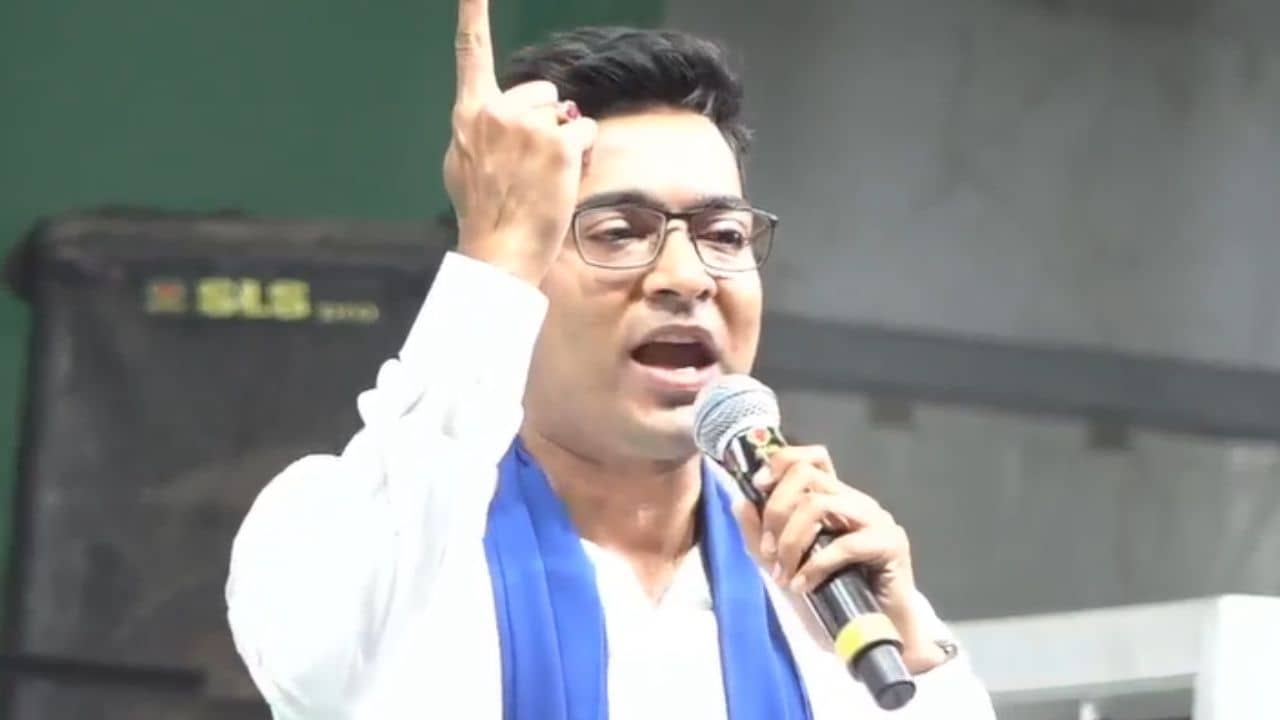 Abhishek Banerjee: তৃণমূলই ন্যায়, ইনসাফ করেছে, ডায়মন্ড হারবারে বার্ধক্য ভাতা চালু করে বিরোধীদের খোঁচা অভিষেকের