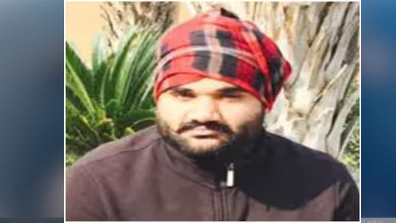 Goldy Brar: সলমন খানকে খুনের হুমকি দিয়েছিল, গোল্ডি ব্রারকে 'জঙ্গি' তকমা কেন্দ্রের Goldy Brar: সলমন খানকে খুনের হুমকি দিয়েছিল, গোল্ডি ব্রারকে 'জঙ্গি' তকমা কেন্দ্রের