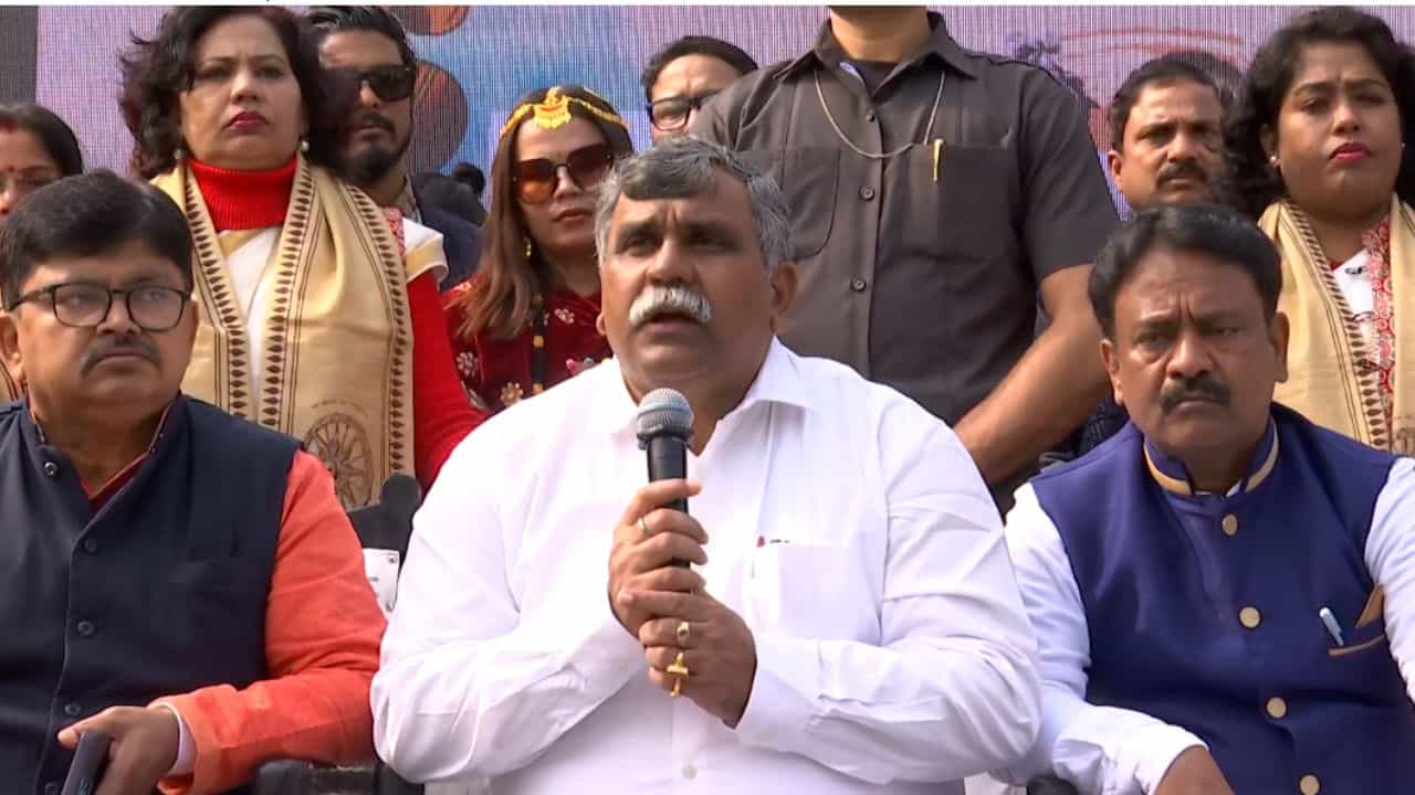 Sangeet Utsab: নেই 'অনুমতি', শেষবেলায় বিজেপির সঙ্গীত উৎসব বাতিল Sangeet Utsab: নেই 'অনুমতি', শেষবেলায় বিজেপির সঙ্গীত উৎসব বাতিল