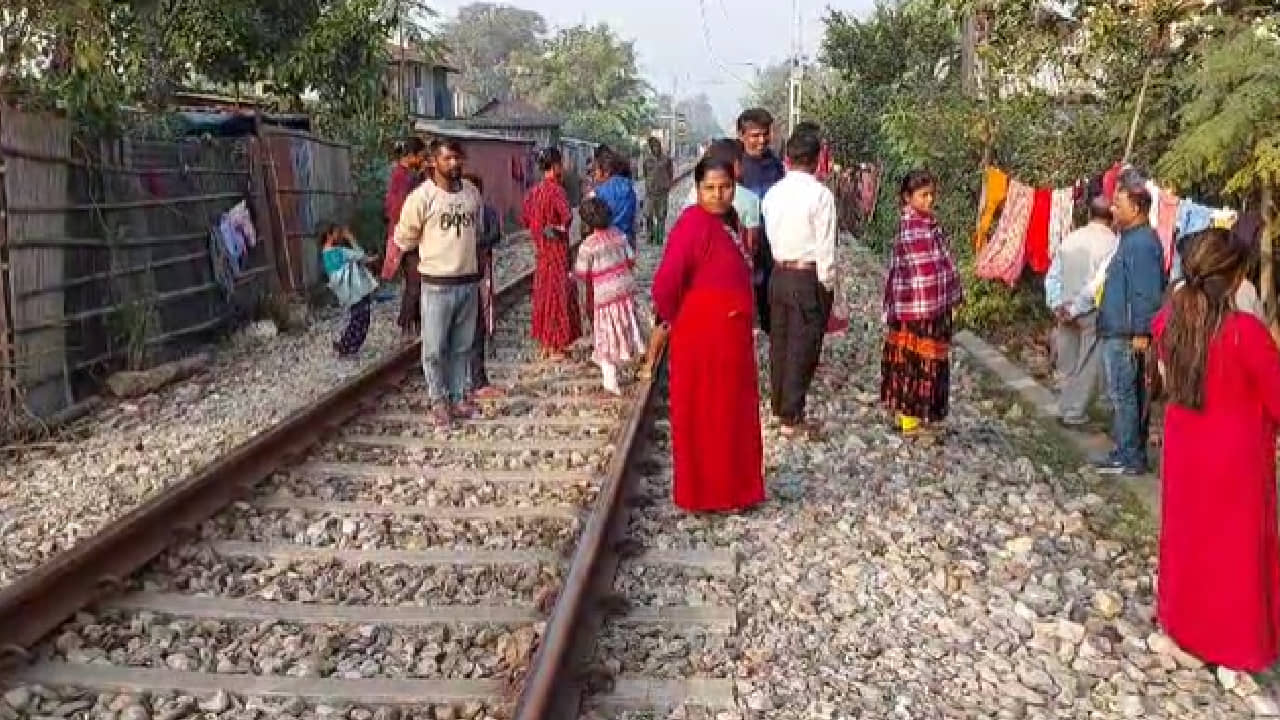 Alipurduar: মাঝরাতে পায়ের শব্দ, দরজার ফাঁকে চোখ রাখতেই গলা শুকিয়ে কাঠ...