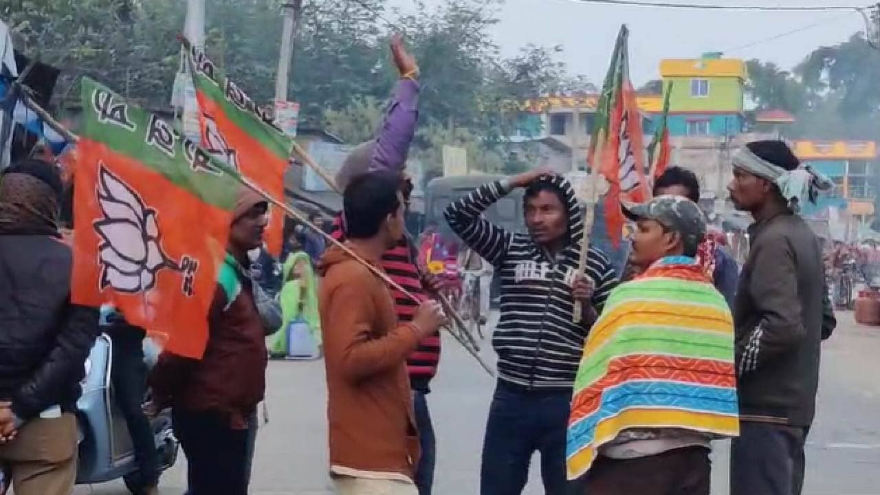 TMC-BJP: সমবায়ে জিতল তৃণমূল, বাজি ফাটিয়ে মিছিল করে উচ্ছ্বাস বিজেপির