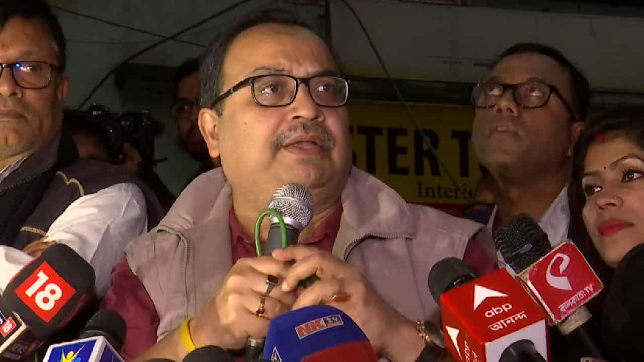 Kunal Ghosh: রবিবারই কুণালকে শো-কজ? Kunal Ghosh: রবিবারই কুণালকে শো-কজ?