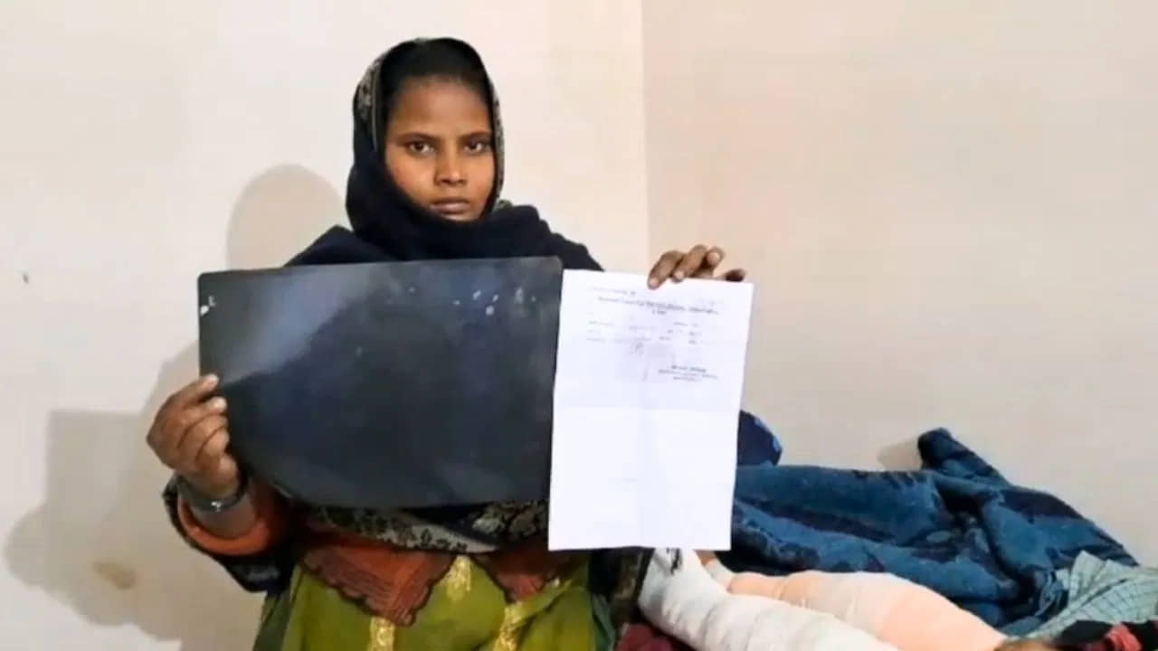 Hospital: শিশুর পায়েই রয়ে গেল সূচ, প্লাস্টার করে ছেড়ে দিল হাসপাতাল