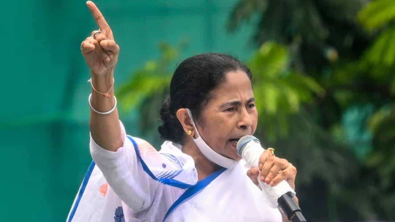 Mamata attack CPIM: ‘বিজেপির দালাল’, রাজ্যে জোট জটিলতা নিয়ে বামেদের দুষলেন মমতা Mamata attack CPIM: ‘বিজেপির দালাল’, রাজ্যে জোট জটিলতা নিয়ে বামেদের দুষলেন মমতা